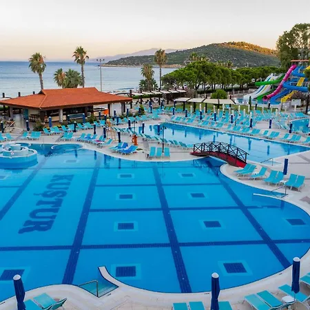 Kustur Club Village Κουσάντασι