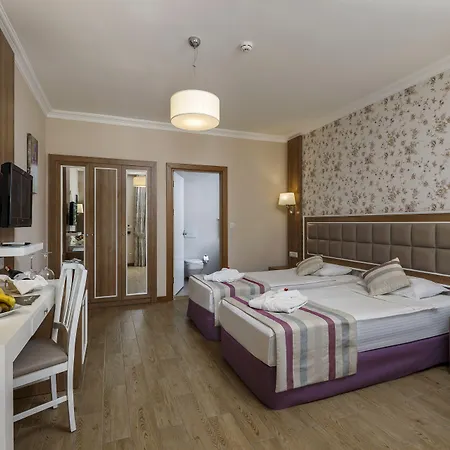 Kustur Club Village Κουσάντασι