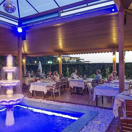Kustur Club Village